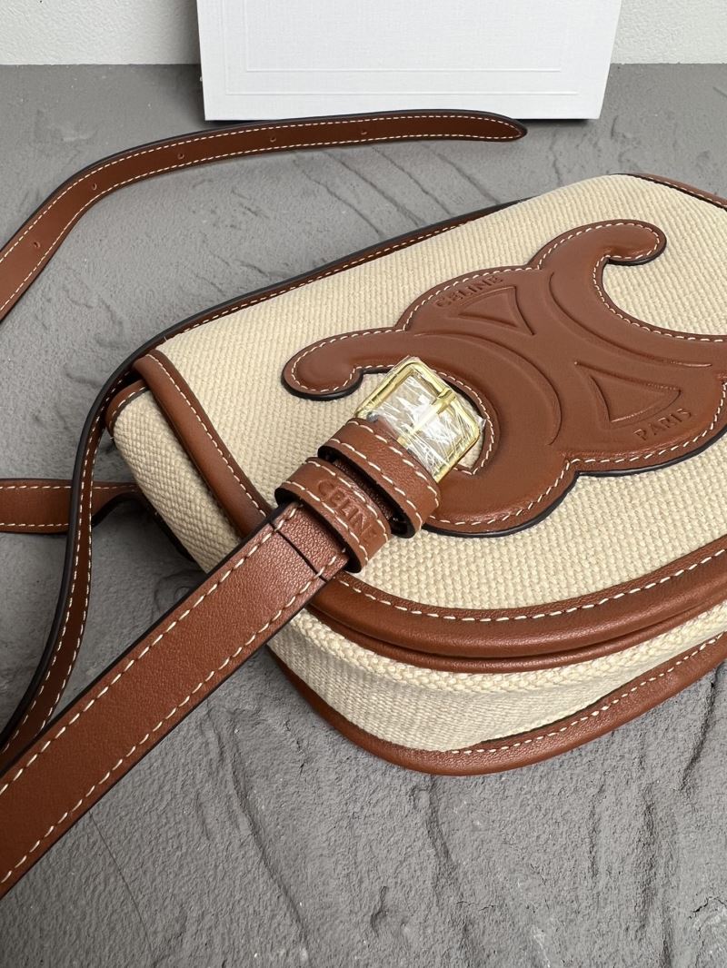 Ce1i*e triomphe bags